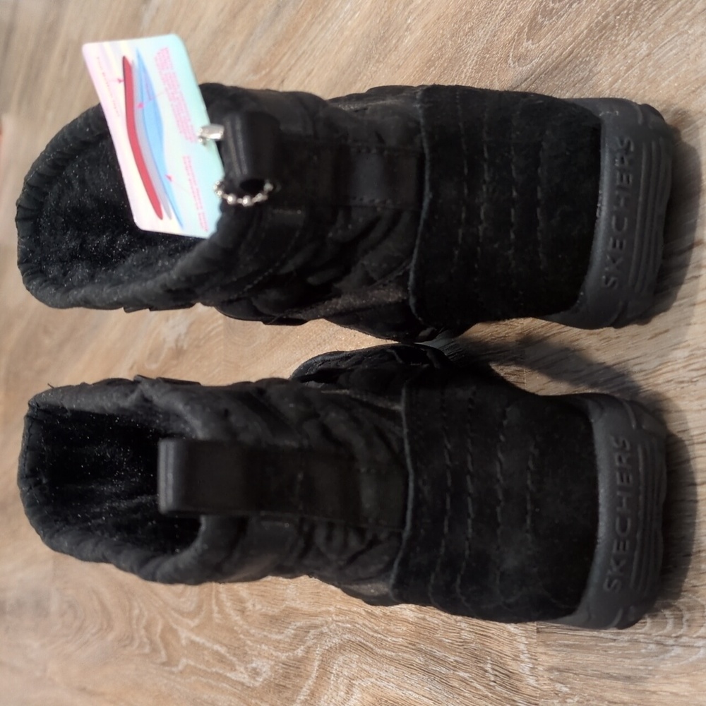 ❤️ NWT Skechers Women's Black leather Quilted Winter Boots size 5 ❤️ - Picture 4 of 12